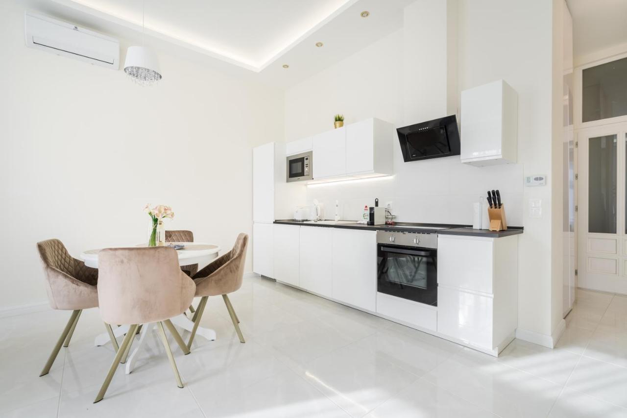בודפשט Bpr Etienne Charming Apartment מראה חיצוני תמונה